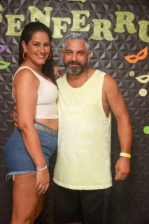 
<a style='margin-left: 5px;' class='btn btn-xs btn-social btn-facebook' href='https://www.facebook.com/sharer/sharer.php?u=https://www.galeramix.com.br/imagem/a128/800-800-90/conteudo/site_galerias/128/desenferruje-baile-de-carnaval-de-casais-em-tijucas-75.jpg' rel='popup' data-width='500' data-height='400'><i class='fa fa-facebook'></i>Compartilhar <span class='hidden-xs'>no Facebook</span>
</a> 
<a class='btn btn-default btn-xs' target='_blank' href='imagem/a128/800-800-90/conteudo/site_galerias/128/desenferruje-baile-de-carnaval-de-casais-em-tijucas-75.jpg'>
<span class='glyphicon glyphicon-cloud-download'></span> Salvar
</a>
