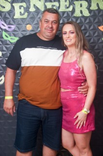 
<a style='margin-left: 5px;' class='btn btn-xs btn-social btn-facebook' href='https://www.facebook.com/sharer/sharer.php?u=https://www.galeramix.com.br/imagem/a128/800-800-90/conteudo/site_galerias/128/desenferruje-baile-de-carnaval-de-casais-em-tijucas-85.jpg' rel='popup' data-width='500' data-height='400'><i class='fa fa-facebook'></i>Compartilhar <span class='hidden-xs'>no Facebook</span>
</a> 
<a class='btn btn-default btn-xs' target='_blank' href='imagem/a128/800-800-90/conteudo/site_galerias/128/desenferruje-baile-de-carnaval-de-casais-em-tijucas-85.jpg'>
<span class='glyphicon glyphicon-cloud-download'></span> Salvar
</a>
