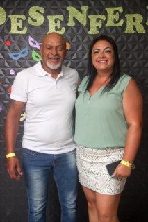 
<a style='margin-left: 5px;' class='btn btn-xs btn-social btn-facebook' href='https://www.facebook.com/sharer/sharer.php?u=https://www.galeramix.com.br/imagem/a128/800-800-90/conteudo/site_galerias/128/desenferruje-baile-de-carnaval-de-casais-em-tijucas-86.jpg' rel='popup' data-width='500' data-height='400'><i class='fa fa-facebook'></i>Compartilhar <span class='hidden-xs'>no Facebook</span>
</a> 
<a class='btn btn-default btn-xs' target='_blank' href='imagem/a128/800-800-90/conteudo/site_galerias/128/desenferruje-baile-de-carnaval-de-casais-em-tijucas-86.jpg'>
<span class='glyphicon glyphicon-cloud-download'></span> Salvar
</a>
