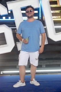 
<a style='margin-left: 5px;' class='btn btn-xs btn-social btn-facebook' href='https://www.facebook.com/sharer/sharer.php?u=https://www.galeramix.com.br/imagem/a129/800-800-90/conteudo/site_galerias/129/img0613.jpg' rel='popup' data-width='500' data-height='400'><i class='fa fa-facebook'></i>Compartilhar <span class='hidden-xs'>no Facebook</span>
</a> 
<a class='btn btn-default btn-xs' target='_blank' href='imagem/a129/800-800-90/conteudo/site_galerias/129/img0613.jpg'>
<span class='glyphicon glyphicon-cloud-download'></span> Salvar
</a>
