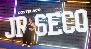 
<a style='margin-left: 5px;' class='btn btn-xs btn-social btn-facebook' href='https://www.facebook.com/sharer/sharer.php?u=https://www.galeramix.com.br/imagem/a129/800-800-90/conteudo/site_galerias/129/img0620.jpg' rel='popup' data-width='500' data-height='400'><i class='fa fa-facebook'></i>Compartilhar <span class='hidden-xs'>no Facebook</span>
</a> 
<a class='btn btn-default btn-xs' target='_blank' href='imagem/a129/800-800-90/conteudo/site_galerias/129/img0620.jpg'>
<span class='glyphicon glyphicon-cloud-download'></span> Salvar
</a>
