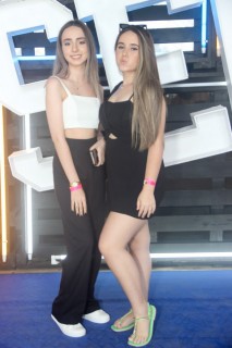 
<a style='margin-left: 5px;' class='btn btn-xs btn-social btn-facebook' href='https://www.facebook.com/sharer/sharer.php?u=https://www.galeramix.com.br/imagem/a129/800-800-90/conteudo/site_galerias/129/img0629.jpg' rel='popup' data-width='500' data-height='400'><i class='fa fa-facebook'></i>Compartilhar <span class='hidden-xs'>no Facebook</span>
</a> 
<a class='btn btn-default btn-xs' target='_blank' href='imagem/a129/800-800-90/conteudo/site_galerias/129/img0629.jpg'>
<span class='glyphicon glyphicon-cloud-download'></span> Salvar
</a>
