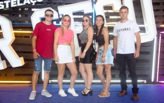 
<a style='margin-left: 5px;' class='btn btn-xs btn-social btn-facebook' href='https://www.facebook.com/sharer/sharer.php?u=https://www.galeramix.com.br/imagem/a129/800-800-90/conteudo/site_galerias/129/img0649.jpg' rel='popup' data-width='500' data-height='400'><i class='fa fa-facebook'></i>Compartilhar <span class='hidden-xs'>no Facebook</span>
</a> 
<a class='btn btn-default btn-xs' target='_blank' href='imagem/a129/800-800-90/conteudo/site_galerias/129/img0649.jpg'>
<span class='glyphicon glyphicon-cloud-download'></span> Salvar
</a>
