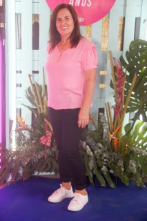 
<a style='margin-left: 5px;' class='btn btn-xs btn-social btn-facebook' href='https://www.facebook.com/sharer/sharer.php?u=https://www.galeramix.com.br/imagem/a129/800-800-90/conteudo/site_galerias/129/img0672.jpg' rel='popup' data-width='500' data-height='400'><i class='fa fa-facebook'></i>Compartilhar <span class='hidden-xs'>no Facebook</span>
</a> 
<a class='btn btn-default btn-xs' target='_blank' href='imagem/a129/800-800-90/conteudo/site_galerias/129/img0672.jpg'>
<span class='glyphicon glyphicon-cloud-download'></span> Salvar
</a>
