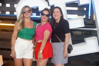 
<a style='margin-left: 5px;' class='btn btn-xs btn-social btn-facebook' href='https://www.facebook.com/sharer/sharer.php?u=https://www.galeramix.com.br/imagem/a129/800-800-90/conteudo/site_galerias/129/img0674.jpg' rel='popup' data-width='500' data-height='400'><i class='fa fa-facebook'></i>Compartilhar <span class='hidden-xs'>no Facebook</span>
</a> 
<a class='btn btn-default btn-xs' target='_blank' href='imagem/a129/800-800-90/conteudo/site_galerias/129/img0674.jpg'>
<span class='glyphicon glyphicon-cloud-download'></span> Salvar
</a>
