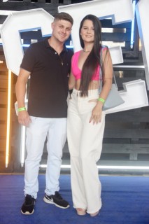 
<a style='margin-left: 5px;' class='btn btn-xs btn-social btn-facebook' href='https://www.facebook.com/sharer/sharer.php?u=https://www.galeramix.com.br/imagem/a129/800-800-90/conteudo/site_galerias/129/img0677.jpg' rel='popup' data-width='500' data-height='400'><i class='fa fa-facebook'></i>Compartilhar <span class='hidden-xs'>no Facebook</span>
</a> 
<a class='btn btn-default btn-xs' target='_blank' href='imagem/a129/800-800-90/conteudo/site_galerias/129/img0677.jpg'>
<span class='glyphicon glyphicon-cloud-download'></span> Salvar
</a>
