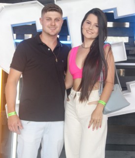 
<a style='margin-left: 5px;' class='btn btn-xs btn-social btn-facebook' href='https://www.facebook.com/sharer/sharer.php?u=https://www.galeramix.com.br/imagem/a129/800-800-90/conteudo/site_galerias/129/img0678.jpg' rel='popup' data-width='500' data-height='400'><i class='fa fa-facebook'></i>Compartilhar <span class='hidden-xs'>no Facebook</span>
</a> 
<a class='btn btn-default btn-xs' target='_blank' href='imagem/a129/800-800-90/conteudo/site_galerias/129/img0678.jpg'>
<span class='glyphicon glyphicon-cloud-download'></span> Salvar
</a>
