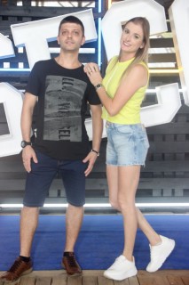 
<a style='margin-left: 5px;' class='btn btn-xs btn-social btn-facebook' href='https://www.facebook.com/sharer/sharer.php?u=https://www.galeramix.com.br/imagem/a129/800-800-90/conteudo/site_galerias/129/img0687.jpg' rel='popup' data-width='500' data-height='400'><i class='fa fa-facebook'></i>Compartilhar <span class='hidden-xs'>no Facebook</span>
</a> 
<a class='btn btn-default btn-xs' target='_blank' href='imagem/a129/800-800-90/conteudo/site_galerias/129/img0687.jpg'>
<span class='glyphicon glyphicon-cloud-download'></span> Salvar
</a>
