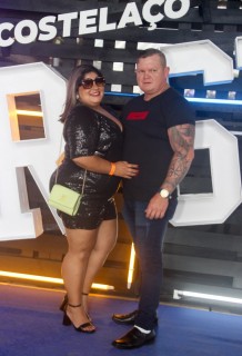 
<a style='margin-left: 5px;' class='btn btn-xs btn-social btn-facebook' href='https://www.facebook.com/sharer/sharer.php?u=https://www.galeramix.com.br/imagem/a129/800-800-90/conteudo/site_galerias/129/img0718.jpg' rel='popup' data-width='500' data-height='400'><i class='fa fa-facebook'></i>Compartilhar <span class='hidden-xs'>no Facebook</span>
</a> 
<a class='btn btn-default btn-xs' target='_blank' href='imagem/a129/800-800-90/conteudo/site_galerias/129/img0718.jpg'>
<span class='glyphicon glyphicon-cloud-download'></span> Salvar
</a>
