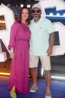 
<a style='margin-left: 5px;' class='btn btn-xs btn-social btn-facebook' href='https://www.facebook.com/sharer/sharer.php?u=https://www.galeramix.com.br/imagem/a129/800-800-90/conteudo/site_galerias/129/img0720.jpg' rel='popup' data-width='500' data-height='400'><i class='fa fa-facebook'></i>Compartilhar <span class='hidden-xs'>no Facebook</span>
</a> 
<a class='btn btn-default btn-xs' target='_blank' href='imagem/a129/800-800-90/conteudo/site_galerias/129/img0720.jpg'>
<span class='glyphicon glyphicon-cloud-download'></span> Salvar
</a>
