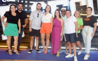 
<a style='margin-left: 5px;' class='btn btn-xs btn-social btn-facebook' href='https://www.facebook.com/sharer/sharer.php?u=https://www.galeramix.com.br/imagem/a129/800-800-90/conteudo/site_galerias/129/img0725.jpg' rel='popup' data-width='500' data-height='400'><i class='fa fa-facebook'></i>Compartilhar <span class='hidden-xs'>no Facebook</span>
</a> 
<a class='btn btn-default btn-xs' target='_blank' href='imagem/a129/800-800-90/conteudo/site_galerias/129/img0725.jpg'>
<span class='glyphicon glyphicon-cloud-download'></span> Salvar
</a>
