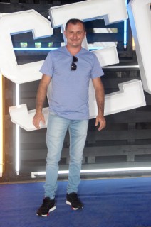 
<a style='margin-left: 5px;' class='btn btn-xs btn-social btn-facebook' href='https://www.facebook.com/sharer/sharer.php?u=https://www.galeramix.com.br/imagem/a129/800-800-90/conteudo/site_galerias/129/img0729.jpg' rel='popup' data-width='500' data-height='400'><i class='fa fa-facebook'></i>Compartilhar <span class='hidden-xs'>no Facebook</span>
</a> 
<a class='btn btn-default btn-xs' target='_blank' href='imagem/a129/800-800-90/conteudo/site_galerias/129/img0729.jpg'>
<span class='glyphicon glyphicon-cloud-download'></span> Salvar
</a>
