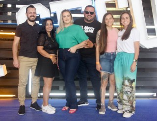 
<a style='margin-left: 5px;' class='btn btn-xs btn-social btn-facebook' href='https://www.facebook.com/sharer/sharer.php?u=https://www.galeramix.com.br/imagem/a129/800-800-90/conteudo/site_galerias/129/img0736.jpg' rel='popup' data-width='500' data-height='400'><i class='fa fa-facebook'></i>Compartilhar <span class='hidden-xs'>no Facebook</span>
</a> 
<a class='btn btn-default btn-xs' target='_blank' href='imagem/a129/800-800-90/conteudo/site_galerias/129/img0736.jpg'>
<span class='glyphicon glyphicon-cloud-download'></span> Salvar
</a>
