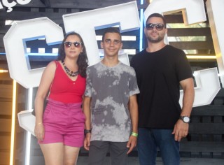 
<a style='margin-left: 5px;' class='btn btn-xs btn-social btn-facebook' href='https://www.facebook.com/sharer/sharer.php?u=https://www.galeramix.com.br/imagem/a129/800-800-90/conteudo/site_galerias/129/img0737.jpg' rel='popup' data-width='500' data-height='400'><i class='fa fa-facebook'></i>Compartilhar <span class='hidden-xs'>no Facebook</span>
</a> 
<a class='btn btn-default btn-xs' target='_blank' href='imagem/a129/800-800-90/conteudo/site_galerias/129/img0737.jpg'>
<span class='glyphicon glyphicon-cloud-download'></span> Salvar
</a>
