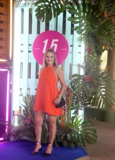 
<a style='margin-left: 5px;' class='btn btn-xs btn-social btn-facebook' href='https://www.facebook.com/sharer/sharer.php?u=https://www.galeramix.com.br/imagem/a129/800-800-90/conteudo/site_galerias/129/img0760.jpg' rel='popup' data-width='500' data-height='400'><i class='fa fa-facebook'></i>Compartilhar <span class='hidden-xs'>no Facebook</span>
</a> 
<a class='btn btn-default btn-xs' target='_blank' href='imagem/a129/800-800-90/conteudo/site_galerias/129/img0760.jpg'>
<span class='glyphicon glyphicon-cloud-download'></span> Salvar
</a>
