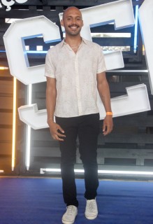 
<a style='margin-left: 5px;' class='btn btn-xs btn-social btn-facebook' href='https://www.facebook.com/sharer/sharer.php?u=https://www.galeramix.com.br/imagem/a129/800-800-90/conteudo/site_galerias/129/img0771.jpg' rel='popup' data-width='500' data-height='400'><i class='fa fa-facebook'></i>Compartilhar <span class='hidden-xs'>no Facebook</span>
</a> 
<a class='btn btn-default btn-xs' target='_blank' href='imagem/a129/800-800-90/conteudo/site_galerias/129/img0771.jpg'>
<span class='glyphicon glyphicon-cloud-download'></span> Salvar
</a>
