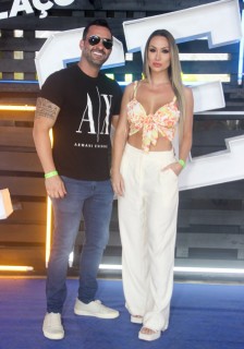 
<a style='margin-left: 5px;' class='btn btn-xs btn-social btn-facebook' href='https://www.facebook.com/sharer/sharer.php?u=https://www.galeramix.com.br/imagem/a129/800-800-90/conteudo/site_galerias/129/img0784.jpg' rel='popup' data-width='500' data-height='400'><i class='fa fa-facebook'></i>Compartilhar <span class='hidden-xs'>no Facebook</span>
</a> 
<a class='btn btn-default btn-xs' target='_blank' href='imagem/a129/800-800-90/conteudo/site_galerias/129/img0784.jpg'>
<span class='glyphicon glyphicon-cloud-download'></span> Salvar
</a>
