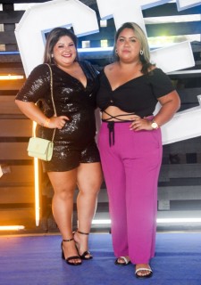 
<a style='margin-left: 5px;' class='btn btn-xs btn-social btn-facebook' href='https://www.facebook.com/sharer/sharer.php?u=https://www.galeramix.com.br/imagem/a129/800-800-90/conteudo/site_galerias/129/img0796.jpg' rel='popup' data-width='500' data-height='400'><i class='fa fa-facebook'></i>Compartilhar <span class='hidden-xs'>no Facebook</span>
</a> 
<a class='btn btn-default btn-xs' target='_blank' href='imagem/a129/800-800-90/conteudo/site_galerias/129/img0796.jpg'>
<span class='glyphicon glyphicon-cloud-download'></span> Salvar
</a>
