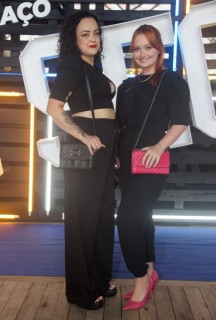 
<a style='margin-left: 5px;' class='btn btn-xs btn-social btn-facebook' href='https://www.facebook.com/sharer/sharer.php?u=https://www.galeramix.com.br/imagem/a129/800-800-90/conteudo/site_galerias/129/img0823.jpg' rel='popup' data-width='500' data-height='400'><i class='fa fa-facebook'></i>Compartilhar <span class='hidden-xs'>no Facebook</span>
</a> 
<a class='btn btn-default btn-xs' target='_blank' href='imagem/a129/800-800-90/conteudo/site_galerias/129/img0823.jpg'>
<span class='glyphicon glyphicon-cloud-download'></span> Salvar
</a>
