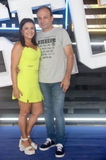 
<a style='margin-left: 5px;' class='btn btn-xs btn-social btn-facebook' href='https://www.facebook.com/sharer/sharer.php?u=https://www.galeramix.com.br/imagem/a129/800-800-90/conteudo/site_galerias/129/img0854.jpg' rel='popup' data-width='500' data-height='400'><i class='fa fa-facebook'></i>Compartilhar <span class='hidden-xs'>no Facebook</span>
</a> 
<a class='btn btn-default btn-xs' target='_blank' href='imagem/a129/800-800-90/conteudo/site_galerias/129/img0854.jpg'>
<span class='glyphicon glyphicon-cloud-download'></span> Salvar
</a>
