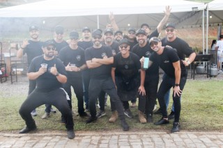 
<a style='margin-left: 5px;' class='btn btn-xs btn-social btn-facebook' href='https://www.facebook.com/sharer/sharer.php?u=https://www.galeramix.com.br/imagem/a129/800-800-90/conteudo/site_galerias/129/img0868.jpg' rel='popup' data-width='500' data-height='400'><i class='fa fa-facebook'></i>Compartilhar <span class='hidden-xs'>no Facebook</span>
</a> 
<a class='btn btn-default btn-xs' target='_blank' href='imagem/a129/800-800-90/conteudo/site_galerias/129/img0868.jpg'>
<span class='glyphicon glyphicon-cloud-download'></span> Salvar
</a>
