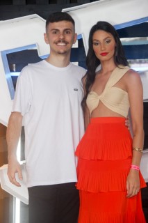 
<a style='margin-left: 5px;' class='btn btn-xs btn-social btn-facebook' href='https://www.facebook.com/sharer/sharer.php?u=https://www.galeramix.com.br/imagem/a129/800-800-90/conteudo/site_galerias/129/img0916.jpg' rel='popup' data-width='500' data-height='400'><i class='fa fa-facebook'></i>Compartilhar <span class='hidden-xs'>no Facebook</span>
</a> 
<a class='btn btn-default btn-xs' target='_blank' href='imagem/a129/800-800-90/conteudo/site_galerias/129/img0916.jpg'>
<span class='glyphicon glyphicon-cloud-download'></span> Salvar
</a>
