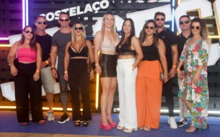 
<a style='margin-left: 5px;' class='btn btn-xs btn-social btn-facebook' href='https://www.facebook.com/sharer/sharer.php?u=https://www.galeramix.com.br/imagem/a129/800-800-90/conteudo/site_galerias/129/img0955.jpg' rel='popup' data-width='500' data-height='400'><i class='fa fa-facebook'></i>Compartilhar <span class='hidden-xs'>no Facebook</span>
</a> 
<a class='btn btn-default btn-xs' target='_blank' href='imagem/a129/800-800-90/conteudo/site_galerias/129/img0955.jpg'>
<span class='glyphicon glyphicon-cloud-download'></span> Salvar
</a>
