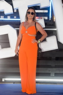 
<a style='margin-left: 5px;' class='btn btn-xs btn-social btn-facebook' href='https://www.facebook.com/sharer/sharer.php?u=https://www.galeramix.com.br/imagem/a129/800-800-90/conteudo/site_galerias/129/img0958.jpg' rel='popup' data-width='500' data-height='400'><i class='fa fa-facebook'></i>Compartilhar <span class='hidden-xs'>no Facebook</span>
</a> 
<a class='btn btn-default btn-xs' target='_blank' href='imagem/a129/800-800-90/conteudo/site_galerias/129/img0958.jpg'>
<span class='glyphicon glyphicon-cloud-download'></span> Salvar
</a>
