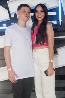 
<a style='margin-left: 5px;' class='btn btn-xs btn-social btn-facebook' href='https://www.facebook.com/sharer/sharer.php?u=https://www.galeramix.com.br/imagem/a129/800-800-90/conteudo/site_galerias/129/img0971.jpg' rel='popup' data-width='500' data-height='400'><i class='fa fa-facebook'></i>Compartilhar <span class='hidden-xs'>no Facebook</span>
</a> 
<a class='btn btn-default btn-xs' target='_blank' href='imagem/a129/800-800-90/conteudo/site_galerias/129/img0971.jpg'>
<span class='glyphicon glyphicon-cloud-download'></span> Salvar
</a>
