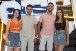 
<a style='margin-left: 5px;' class='btn btn-xs btn-social btn-facebook' href='https://www.facebook.com/sharer/sharer.php?u=https://www.galeramix.com.br/imagem/a129/800-800-90/conteudo/site_galerias/129/img1006.jpg' rel='popup' data-width='500' data-height='400'><i class='fa fa-facebook'></i>Compartilhar <span class='hidden-xs'>no Facebook</span>
</a> 
<a class='btn btn-default btn-xs' target='_blank' href='imagem/a129/800-800-90/conteudo/site_galerias/129/img1006.jpg'>
<span class='glyphicon glyphicon-cloud-download'></span> Salvar
</a>
