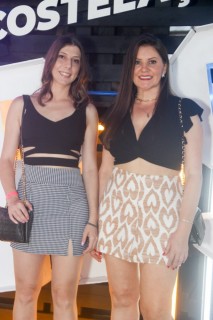 
<a style='margin-left: 5px;' class='btn btn-xs btn-social btn-facebook' href='https://www.facebook.com/sharer/sharer.php?u=https://www.galeramix.com.br/imagem/a129/800-800-90/conteudo/site_galerias/129/img1024.jpg' rel='popup' data-width='500' data-height='400'><i class='fa fa-facebook'></i>Compartilhar <span class='hidden-xs'>no Facebook</span>
</a> 
<a class='btn btn-default btn-xs' target='_blank' href='imagem/a129/800-800-90/conteudo/site_galerias/129/img1024.jpg'>
<span class='glyphicon glyphicon-cloud-download'></span> Salvar
</a>
