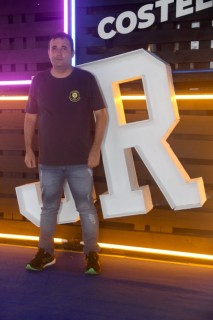 
<a style='margin-left: 5px;' class='btn btn-xs btn-social btn-facebook' href='https://www.facebook.com/sharer/sharer.php?u=https://www.galeramix.com.br/imagem/a129/800-800-90/conteudo/site_galerias/129/img1045.jpg' rel='popup' data-width='500' data-height='400'><i class='fa fa-facebook'></i>Compartilhar <span class='hidden-xs'>no Facebook</span>
</a> 
<a class='btn btn-default btn-xs' target='_blank' href='imagem/a129/800-800-90/conteudo/site_galerias/129/img1045.jpg'>
<span class='glyphicon glyphicon-cloud-download'></span> Salvar
</a>
