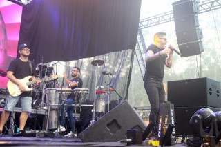 
<a style='margin-left: 5px;' class='btn btn-xs btn-social btn-facebook' href='https://www.facebook.com/sharer/sharer.php?u=https://www.galeramix.com.br/imagem/a129/800-800-90/conteudo/site_galerias/129/img1054.jpg' rel='popup' data-width='500' data-height='400'><i class='fa fa-facebook'></i>Compartilhar <span class='hidden-xs'>no Facebook</span>
</a> 
<a class='btn btn-default btn-xs' target='_blank' href='imagem/a129/800-800-90/conteudo/site_galerias/129/img1054.jpg'>
<span class='glyphicon glyphicon-cloud-download'></span> Salvar
</a>
