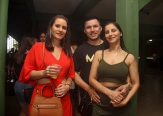 
<a style='margin-left: 5px;' class='btn btn-xs btn-social btn-facebook' href='https://www.facebook.com/sharer/sharer.php?u=https://www.galeramix.com.br/imagem/a129/800-800-90/conteudo/site_galerias/129/img1070.jpg' rel='popup' data-width='500' data-height='400'><i class='fa fa-facebook'></i>Compartilhar <span class='hidden-xs'>no Facebook</span>
</a> 
<a class='btn btn-default btn-xs' target='_blank' href='imagem/a129/800-800-90/conteudo/site_galerias/129/img1070.jpg'>
<span class='glyphicon glyphicon-cloud-download'></span> Salvar
</a>
