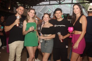 
<a style='margin-left: 5px;' class='btn btn-xs btn-social btn-facebook' href='https://www.facebook.com/sharer/sharer.php?u=https://www.galeramix.com.br/imagem/a129/800-800-90/conteudo/site_galerias/129/img1080.jpg' rel='popup' data-width='500' data-height='400'><i class='fa fa-facebook'></i>Compartilhar <span class='hidden-xs'>no Facebook</span>
</a> 
<a class='btn btn-default btn-xs' target='_blank' href='imagem/a129/800-800-90/conteudo/site_galerias/129/img1080.jpg'>
<span class='glyphicon glyphicon-cloud-download'></span> Salvar
</a>
