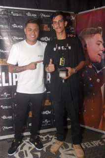 
<a style='margin-left: 5px;' class='btn btn-xs btn-social btn-facebook' href='https://www.facebook.com/sharer/sharer.php?u=https://www.galeramix.com.br/imagem/a129/800-800-90/conteudo/site_galerias/129/img1101.jpg' rel='popup' data-width='500' data-height='400'><i class='fa fa-facebook'></i>Compartilhar <span class='hidden-xs'>no Facebook</span>
</a> 
<a class='btn btn-default btn-xs' target='_blank' href='imagem/a129/800-800-90/conteudo/site_galerias/129/img1101.jpg'>
<span class='glyphicon glyphicon-cloud-download'></span> Salvar
</a>
