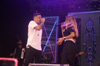 
<a style='margin-left: 5px;' class='btn btn-xs btn-social btn-facebook' href='https://www.facebook.com/sharer/sharer.php?u=https://www.galeramix.com.br/imagem/a129/800-800-90/conteudo/site_galerias/129/img1117.jpg' rel='popup' data-width='500' data-height='400'><i class='fa fa-facebook'></i>Compartilhar <span class='hidden-xs'>no Facebook</span>
</a> 
<a class='btn btn-default btn-xs' target='_blank' href='imagem/a129/800-800-90/conteudo/site_galerias/129/img1117.jpg'>
<span class='glyphicon glyphicon-cloud-download'></span> Salvar
</a>
