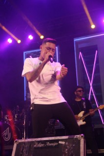 
<a style='margin-left: 5px;' class='btn btn-xs btn-social btn-facebook' href='https://www.facebook.com/sharer/sharer.php?u=https://www.galeramix.com.br/imagem/a129/800-800-90/conteudo/site_galerias/129/img1122.jpg' rel='popup' data-width='500' data-height='400'><i class='fa fa-facebook'></i>Compartilhar <span class='hidden-xs'>no Facebook</span>
</a> 
<a class='btn btn-default btn-xs' target='_blank' href='imagem/a129/800-800-90/conteudo/site_galerias/129/img1122.jpg'>
<span class='glyphicon glyphicon-cloud-download'></span> Salvar
</a>
