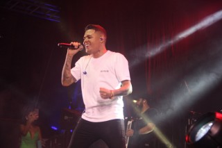 
<a style='margin-left: 5px;' class='btn btn-xs btn-social btn-facebook' href='https://www.facebook.com/sharer/sharer.php?u=https://www.galeramix.com.br/imagem/a129/800-800-90/conteudo/site_galerias/129/img1127.jpg' rel='popup' data-width='500' data-height='400'><i class='fa fa-facebook'></i>Compartilhar <span class='hidden-xs'>no Facebook</span>
</a> 
<a class='btn btn-default btn-xs' target='_blank' href='imagem/a129/800-800-90/conteudo/site_galerias/129/img1127.jpg'>
<span class='glyphicon glyphicon-cloud-download'></span> Salvar
</a>
