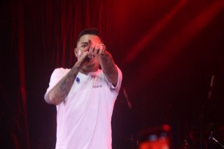 
<a style='margin-left: 5px;' class='btn btn-xs btn-social btn-facebook' href='https://www.facebook.com/sharer/sharer.php?u=https://www.galeramix.com.br/imagem/a129/800-800-90/conteudo/site_galerias/129/img1131.jpg' rel='popup' data-width='500' data-height='400'><i class='fa fa-facebook'></i>Compartilhar <span class='hidden-xs'>no Facebook</span>
</a> 
<a class='btn btn-default btn-xs' target='_blank' href='imagem/a129/800-800-90/conteudo/site_galerias/129/img1131.jpg'>
<span class='glyphicon glyphicon-cloud-download'></span> Salvar
</a>
