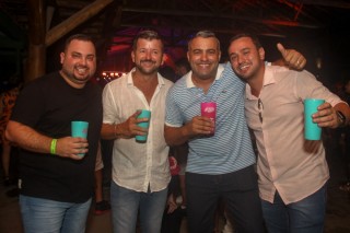 
<a style='margin-left: 5px;' class='btn btn-xs btn-social btn-facebook' href='https://www.facebook.com/sharer/sharer.php?u=https://www.galeramix.com.br/imagem/a129/800-800-90/conteudo/site_galerias/129/img1159.jpg' rel='popup' data-width='500' data-height='400'><i class='fa fa-facebook'></i>Compartilhar <span class='hidden-xs'>no Facebook</span>
</a> 
<a class='btn btn-default btn-xs' target='_blank' href='imagem/a129/800-800-90/conteudo/site_galerias/129/img1159.jpg'>
<span class='glyphicon glyphicon-cloud-download'></span> Salvar
</a>
