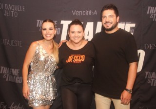 
<a style='margin-left: 5px;' class='btn btn-xs btn-social btn-facebook' href='https://www.facebook.com/sharer/sharer.php?u=https://www.galeramix.com.br/imagem/a129/800-800-90/conteudo/site_galerias/129/img1201.jpg' rel='popup' data-width='500' data-height='400'><i class='fa fa-facebook'></i>Compartilhar <span class='hidden-xs'>no Facebook</span>
</a> 
<a class='btn btn-default btn-xs' target='_blank' href='imagem/a129/800-800-90/conteudo/site_galerias/129/img1201.jpg'>
<span class='glyphicon glyphicon-cloud-download'></span> Salvar
</a>
