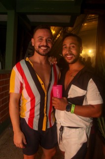 
<a style='margin-left: 5px;' class='btn btn-xs btn-social btn-facebook' href='https://www.facebook.com/sharer/sharer.php?u=https://www.galeramix.com.br/imagem/a129/800-800-90/conteudo/site_galerias/129/img1207.jpg' rel='popup' data-width='500' data-height='400'><i class='fa fa-facebook'></i>Compartilhar <span class='hidden-xs'>no Facebook</span>
</a> 
<a class='btn btn-default btn-xs' target='_blank' href='imagem/a129/800-800-90/conteudo/site_galerias/129/img1207.jpg'>
<span class='glyphicon glyphicon-cloud-download'></span> Salvar
</a>
