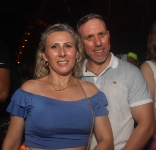 
<a style='margin-left: 5px;' class='btn btn-xs btn-social btn-facebook' href='https://www.facebook.com/sharer/sharer.php?u=https://www.galeramix.com.br/imagem/a129/800-800-90/conteudo/site_galerias/129/img1209.jpg' rel='popup' data-width='500' data-height='400'><i class='fa fa-facebook'></i>Compartilhar <span class='hidden-xs'>no Facebook</span>
</a> 
<a class='btn btn-default btn-xs' target='_blank' href='imagem/a129/800-800-90/conteudo/site_galerias/129/img1209.jpg'>
<span class='glyphicon glyphicon-cloud-download'></span> Salvar
</a>
