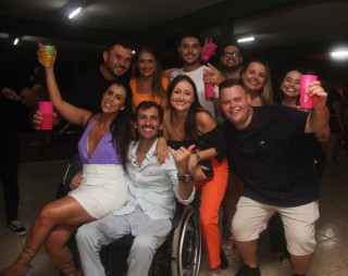 
<a style='margin-left: 5px;' class='btn btn-xs btn-social btn-facebook' href='https://www.facebook.com/sharer/sharer.php?u=https://www.galeramix.com.br/imagem/a129/800-800-90/conteudo/site_galerias/129/img1223.jpg' rel='popup' data-width='500' data-height='400'><i class='fa fa-facebook'></i>Compartilhar <span class='hidden-xs'>no Facebook</span>
</a> 
<a class='btn btn-default btn-xs' target='_blank' href='imagem/a129/800-800-90/conteudo/site_galerias/129/img1223.jpg'>
<span class='glyphicon glyphicon-cloud-download'></span> Salvar
</a>
