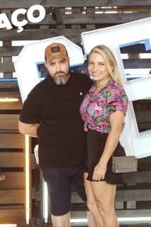 
                            <a style='margin-left: 5px;' class='btn btn-xs btn-social btn-facebook' href='https://www.facebook.com/sharer/sharer.php?u=https://www.galeramix.com.br/imagem/a132/800-800-90/conteudo/site_galerias/132/15-costelaco-do-jr-seco-10.jpg' rel='popup' data-width='500' data-height='400'><i class='fa fa-facebook'></i>Compartilhar <span class='hidden-xs'>no Facebook</span>
                        </a> 
                        <a class='btn btn-default btn-xs' target='_blank' href='imagem/a132/800-800-90/conteudo/site_galerias/132/15-costelaco-do-jr-seco-10.jpg'>
                            <span class='glyphicon glyphicon-cloud-download'></span> Salvar
                        </a>
                        