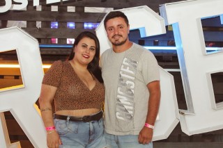 
            <a style='margin-left: 5px;' class='btn btn-xs btn-social btn-facebook' href='https://www.facebook.com/sharer/sharer.php?u=https://www.galeramix.com.br/imagem/a132/800-800-90/conteudo/site_galerias/132/15-costelaco-do-jr-seco-103.jpg' rel='popup' data-width='500' data-height='400'><i class='fa fa-facebook'></i>Compartilhar <span class='hidden-xs'>no Facebook</span>
        </a> 
        <a class='btn btn-default btn-xs' target='_blank' href='imagem/a132/800-800-90/conteudo/site_galerias/132/15-costelaco-do-jr-seco-103.jpg'>
            <span class='glyphicon glyphicon-cloud-download'></span> Salvar
        </a>
        