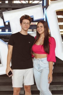 
<a style='margin-left: 5px;' class='btn btn-xs btn-social btn-facebook' href='https://www.facebook.com/sharer/sharer.php?u=https://www.galeramix.com.br/imagem/a132/800-800-90/conteudo/site_galerias/132/15-costelaco-do-jr-seco-17.jpg' rel='popup' data-width='500' data-height='400'><i class='fa fa-facebook'></i>Compartilhar <span class='hidden-xs'>no Facebook</span>
</a> 
<a class='btn btn-default btn-xs' target='_blank' href='imagem/a132/800-800-90/conteudo/site_galerias/132/15-costelaco-do-jr-seco-17.jpg'>
<span class='glyphicon glyphicon-cloud-download'></span> Salvar
</a>
