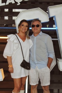 
<a style='margin-left: 5px;' class='btn btn-xs btn-social btn-facebook' href='https://www.facebook.com/sharer/sharer.php?u=https://www.galeramix.com.br/imagem/a132/800-800-90/conteudo/site_galerias/132/15-costelaco-do-jr-seco-19.jpg' rel='popup' data-width='500' data-height='400'><i class='fa fa-facebook'></i>Compartilhar <span class='hidden-xs'>no Facebook</span>
</a> 
<a class='btn btn-default btn-xs' target='_blank' href='imagem/a132/800-800-90/conteudo/site_galerias/132/15-costelaco-do-jr-seco-19.jpg'>
<span class='glyphicon glyphicon-cloud-download'></span> Salvar
</a>
