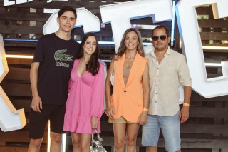 
<a style='margin-left: 5px;' class='btn btn-xs btn-social btn-facebook' href='https://www.facebook.com/sharer/sharer.php?u=https://www.galeramix.com.br/imagem/a132/800-800-90/conteudo/site_galerias/132/15-costelaco-do-jr-seco-21.jpg' rel='popup' data-width='500' data-height='400'><i class='fa fa-facebook'></i>Compartilhar <span class='hidden-xs'>no Facebook</span>
</a> 
<a class='btn btn-default btn-xs' target='_blank' href='imagem/a132/800-800-90/conteudo/site_galerias/132/15-costelaco-do-jr-seco-21.jpg'>
<span class='glyphicon glyphicon-cloud-download'></span> Salvar
</a>
